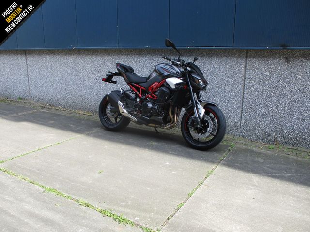 kawasaki - z900