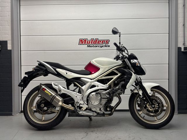 suzuki - gladius