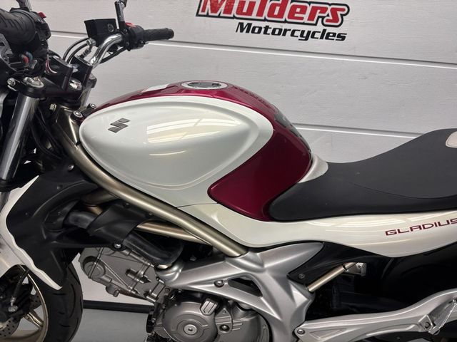suzuki - gladius