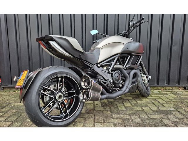 ducati - diavel-titanium