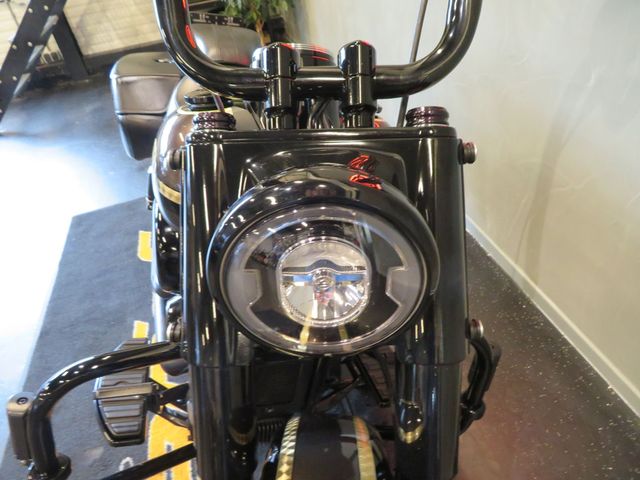 harley-davidson - heritage-softail-classic-107-flhcs
