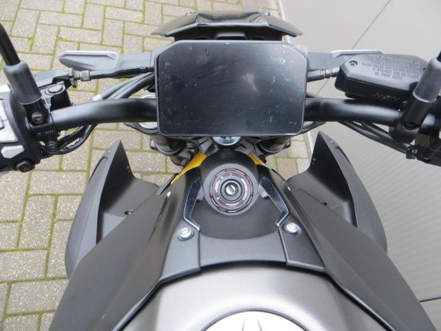 kawasaki - z900