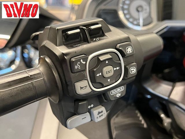 honda - gl-1800-goldwing-bagger-dct