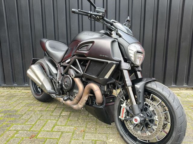 ducati - diavel-dark