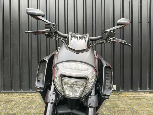 ducati - diavel-dark