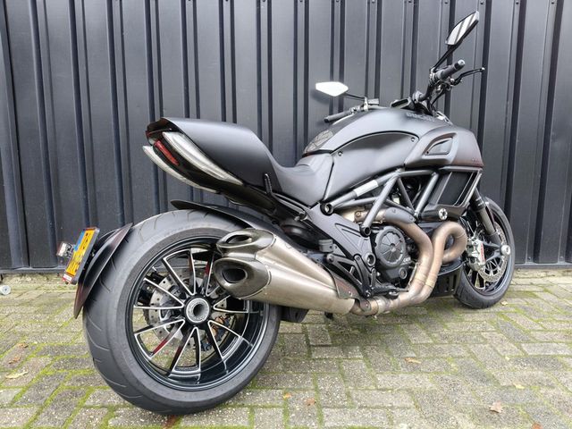 ducati - diavel-dark