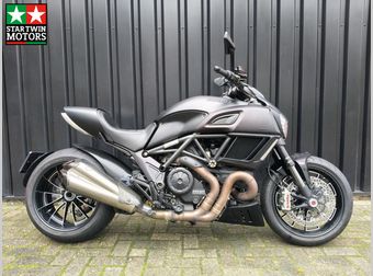 Ducati Diavel Dark 2016 occasion