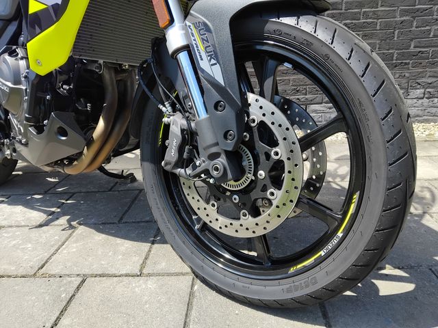 suzuki - v-strom-800