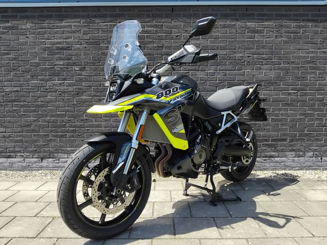 suzuki - v-strom-800
