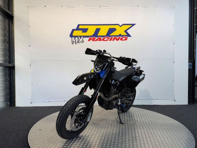 husqvarna - 701-supermoto