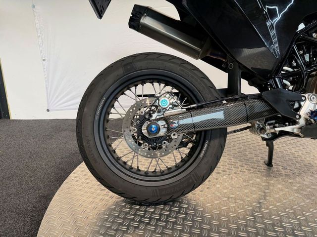 husqvarna - 701-supermoto