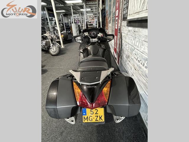 honda - st-1300-pan-european