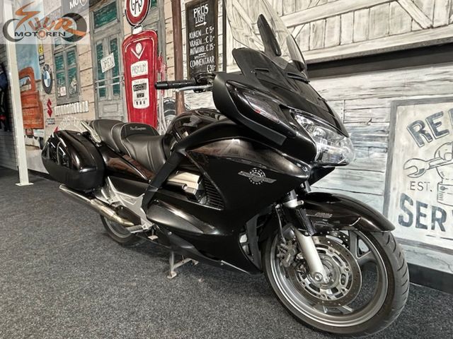 honda - st-1300-pan-european