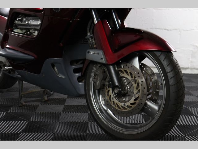 honda - st-1100-pan-european