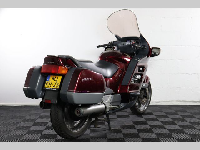 honda - st-1100-pan-european