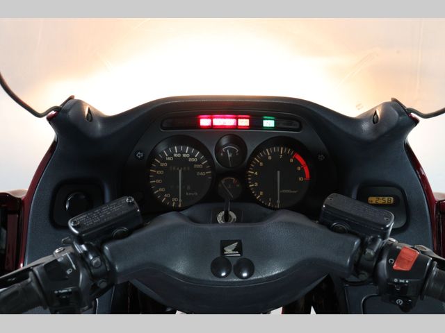 honda - st-1100-pan-european