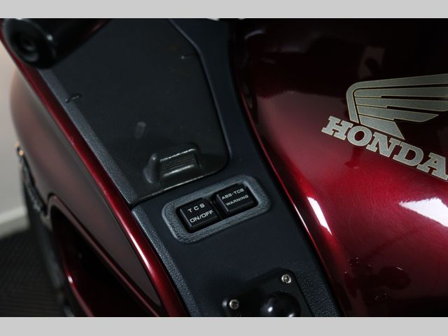 honda - st-1100-pan-european