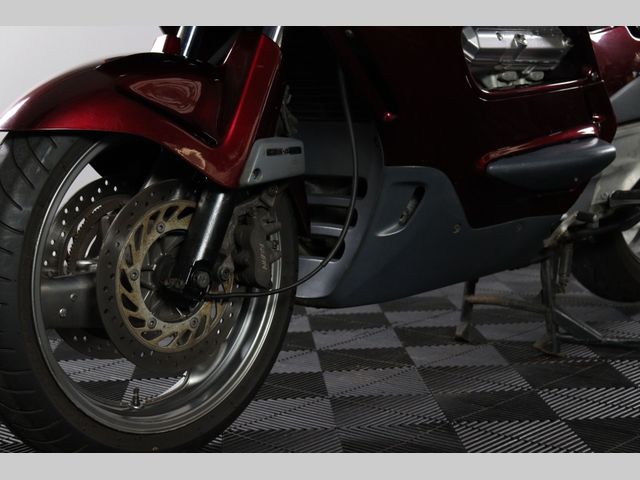 honda - st-1100-pan-european