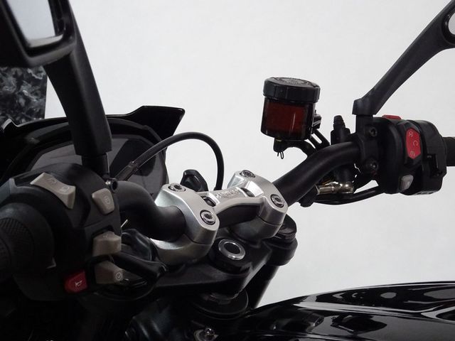 triumph - street-triple-765-r