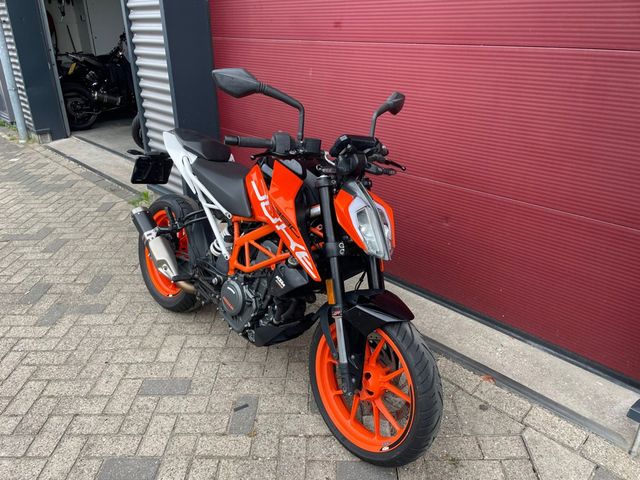 ktm - 390-duke-abs