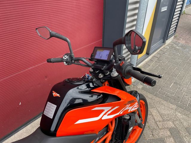 ktm - 390-duke-abs