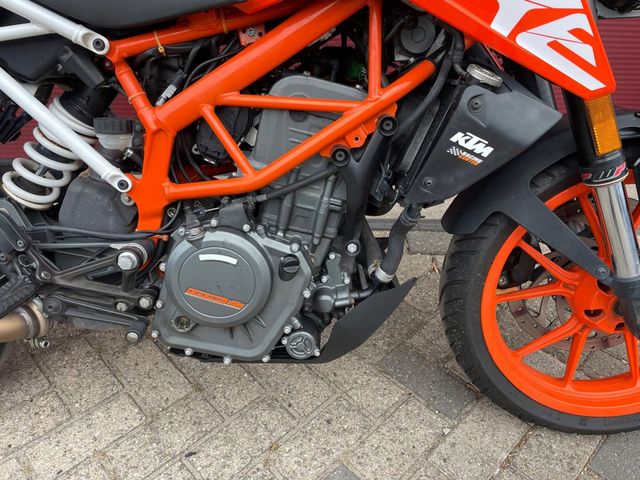 ktm - 390-duke-abs