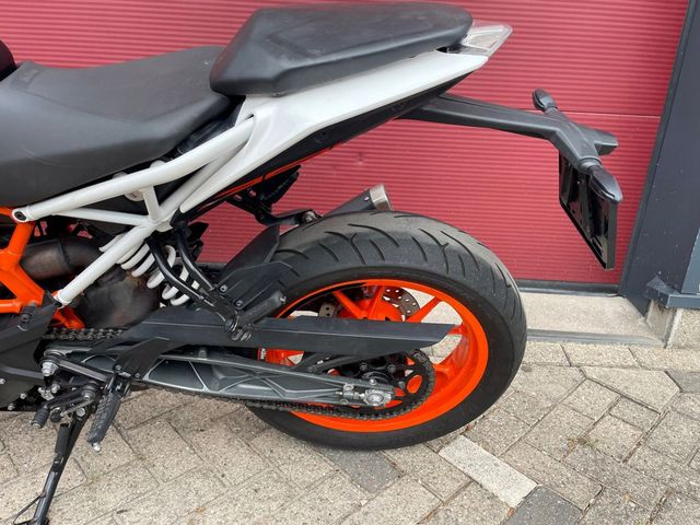 ktm - 390-duke-abs