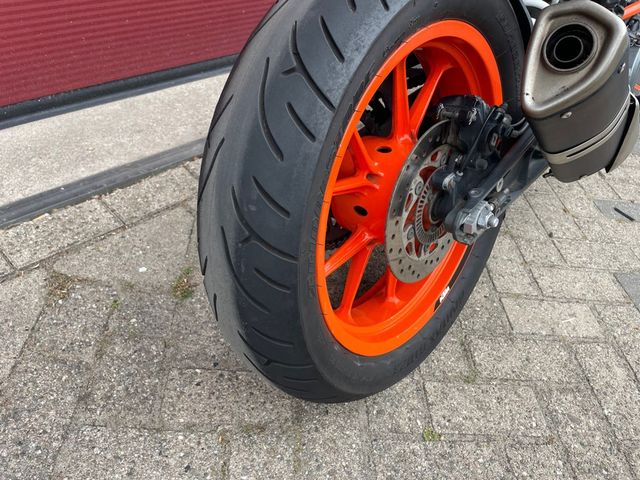 ktm - 390-duke-abs