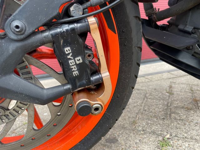 ktm - 390-duke-abs