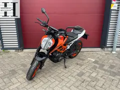 KTM 390 Duke ABS A2 kenteken toppertje 2017 occasion – foto 2 van 17
