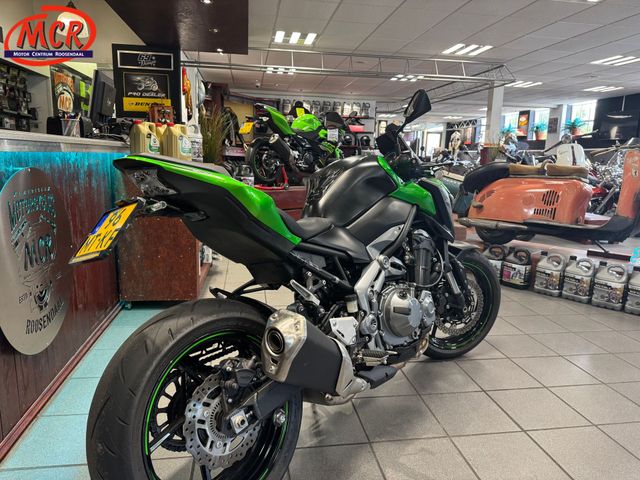 kawasaki - z900