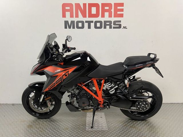 ktm - 1290-super-duke-gt