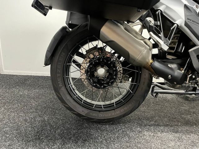bmw - r-1300-gs
