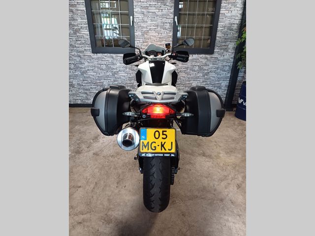 bmw - f-800-r