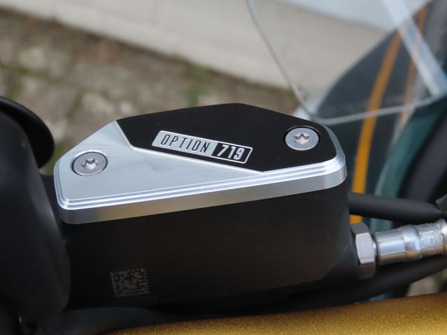 bmw - r-1300-gs