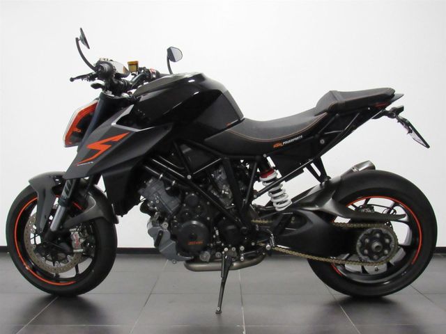 ktm - 1290-super-duke-r