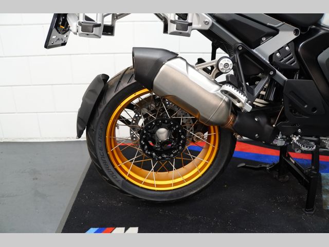 bmw - r-1300-gs-adventure-trophy