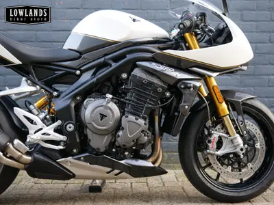 TRIUMPH SPEED TRIPLE 1200 RR – foto 4