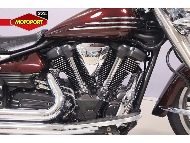 yamaha - xv-1900-midnight-star