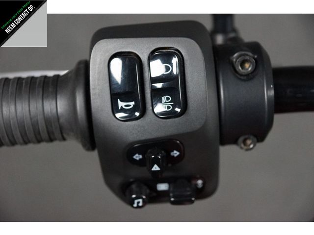 indian - chief-bobber-dark-horse