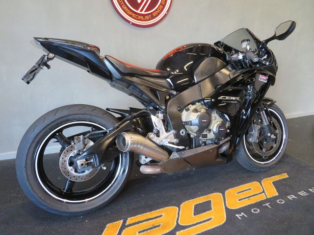 honda - cbr-1000-rr-r-fireblade