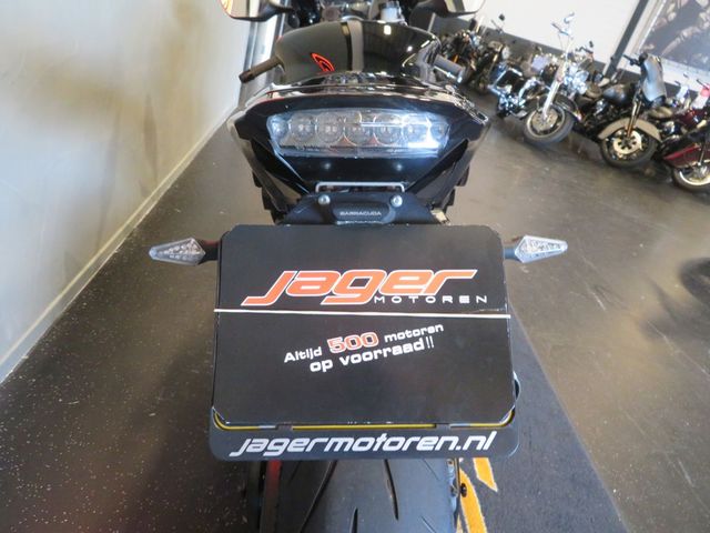 honda - cbr-1000-rr-r-fireblade