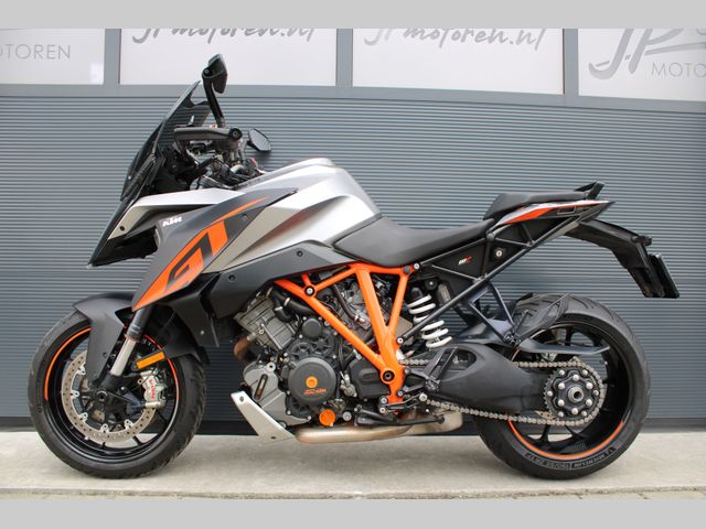ktm - 1290-super-duke-gt