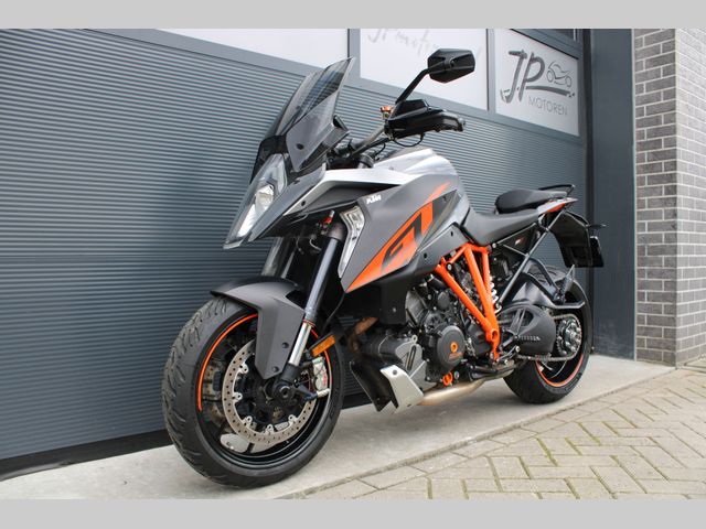 ktm - 1290-super-duke-gt