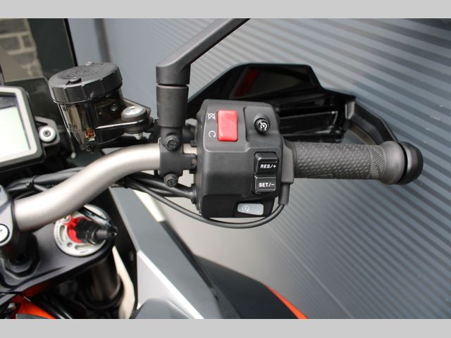 ktm - 1290-super-duke-gt