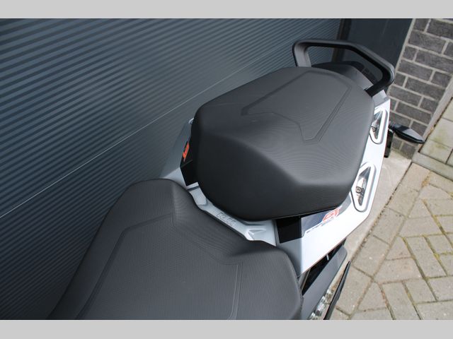 ktm - 1290-super-duke-gt