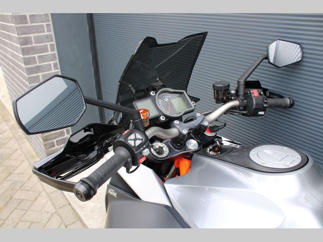 ktm - 1290-super-duke-gt