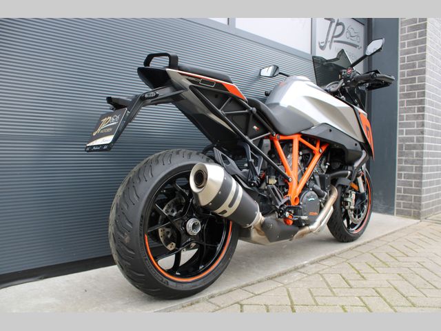 ktm - 1290-super-duke-gt