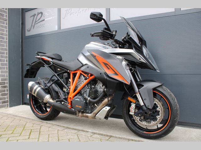 ktm - 1290-super-duke-gt