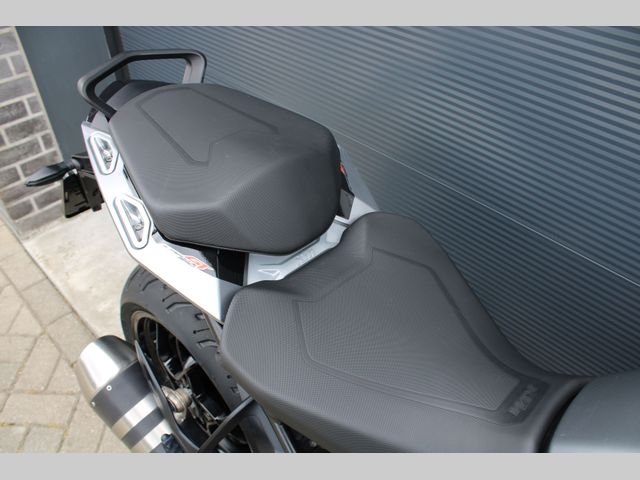 ktm - 1290-super-duke-gt